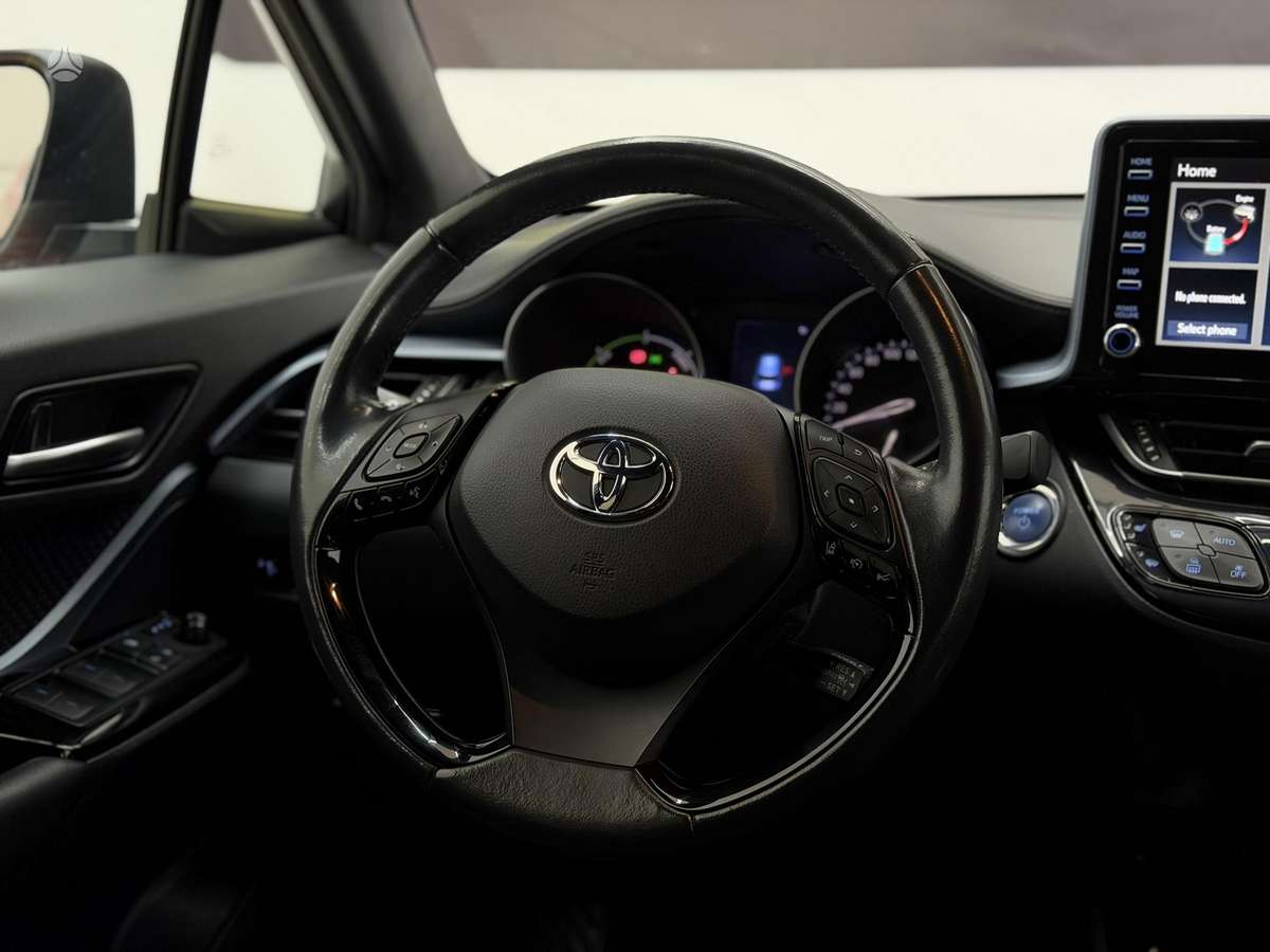 Toyota C-HR, 1.8 l., Внедорожник / Кроссовер