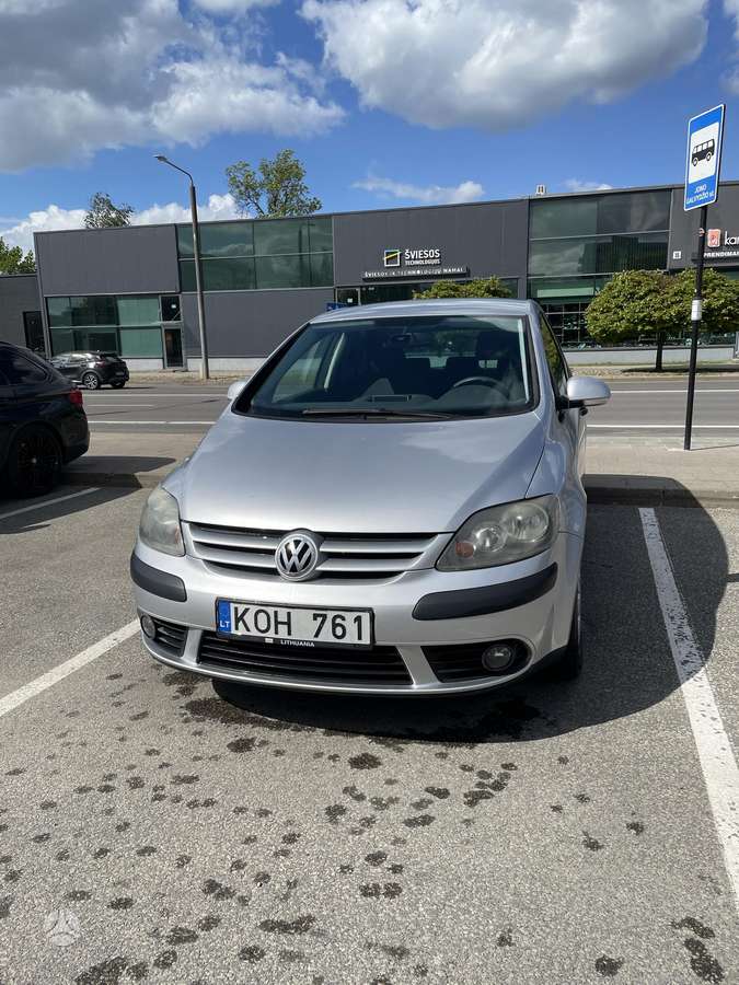 Volkswagen Golf Plus - 1