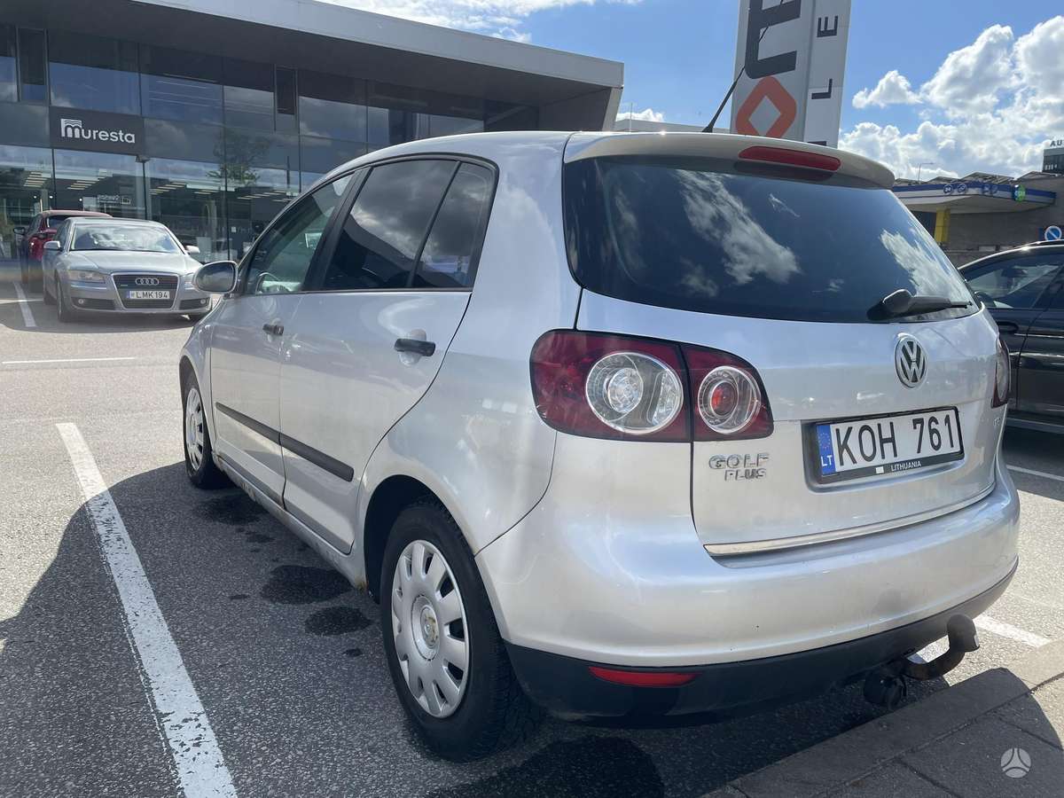 Volkswagen Golf Plus - 10