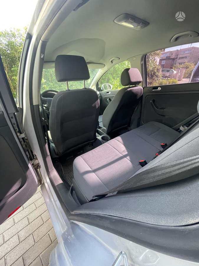Volkswagen Golf Plus - 12