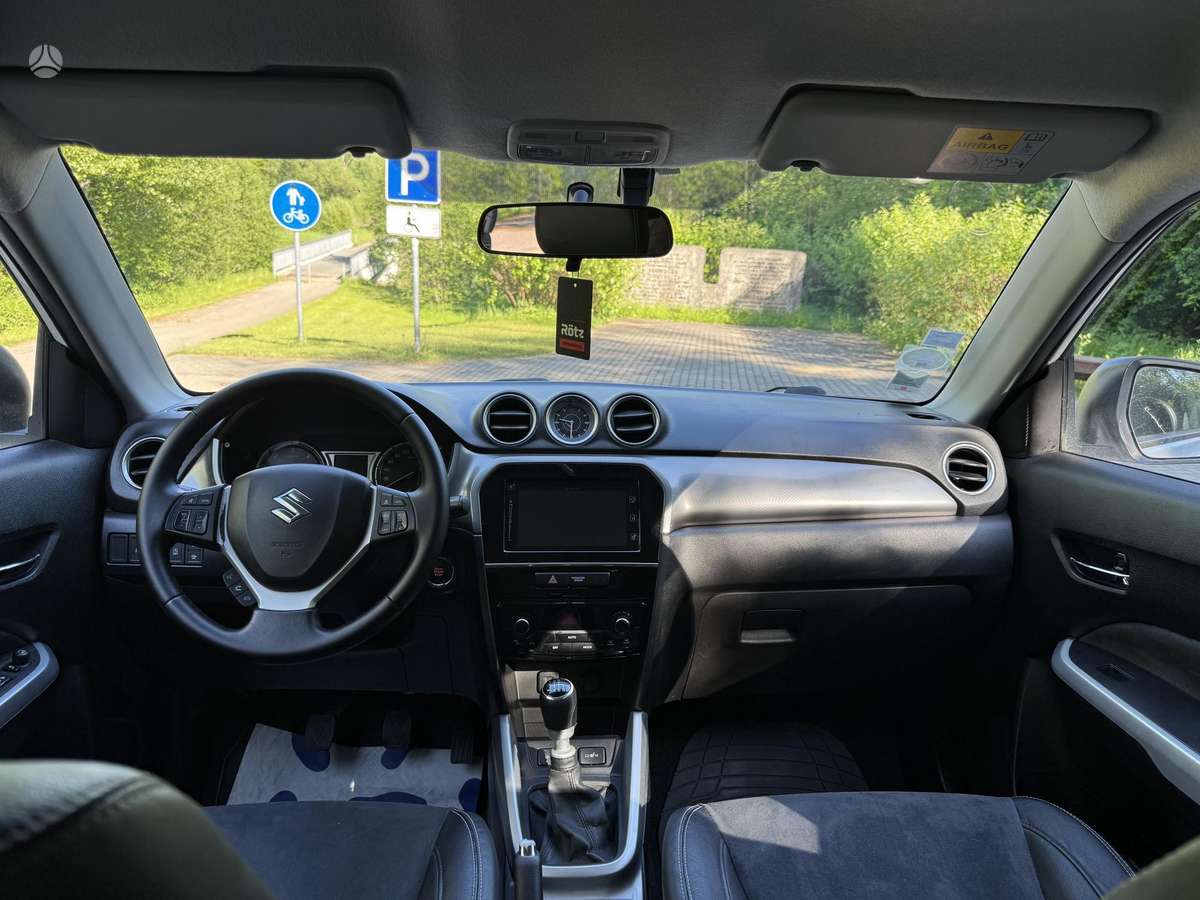 Suzuki Vitara, 1.6 l., Минивэн