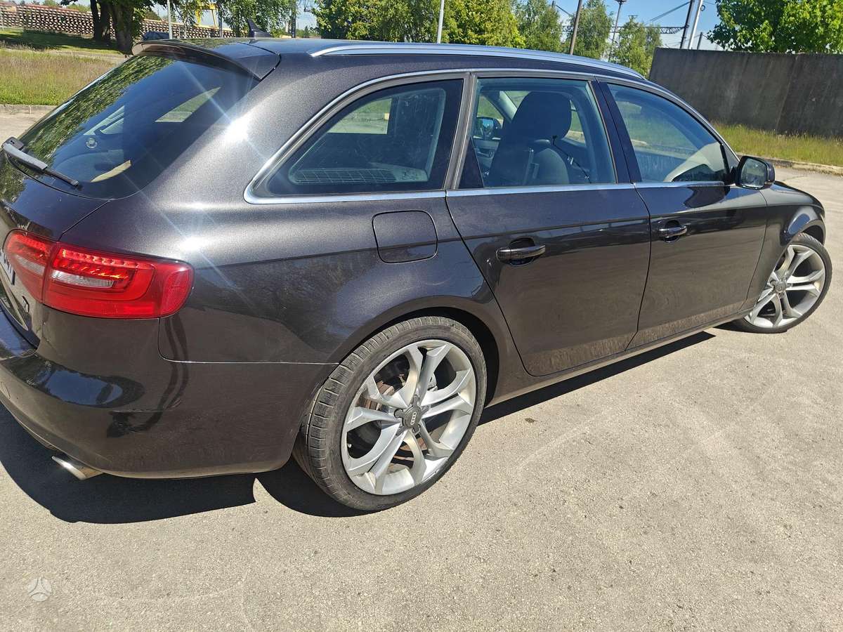 Audi A4, 3.0 l., universalas