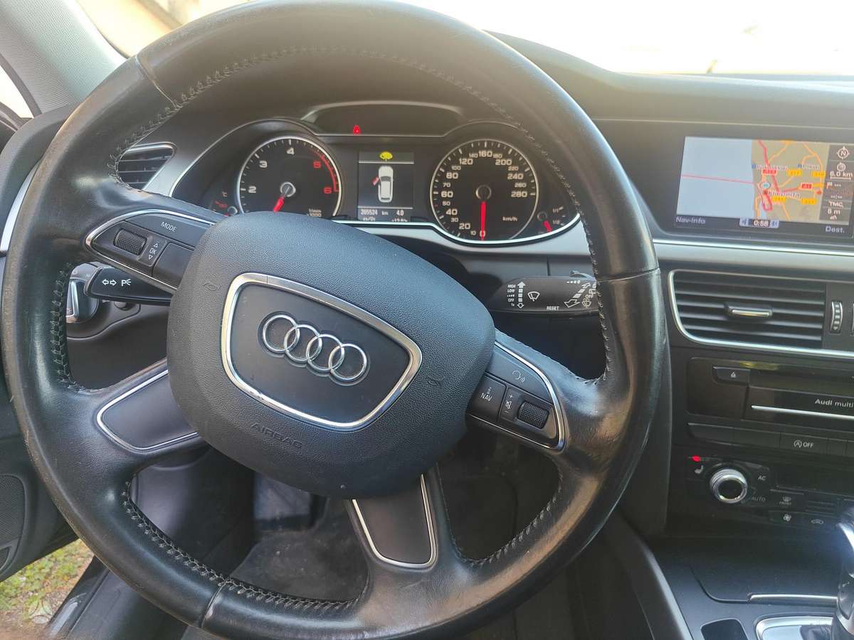 Audi A4, 3.0 l., universalas