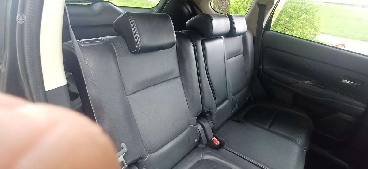 Mitsubishi Outlander, 2.0 l., Минивэн