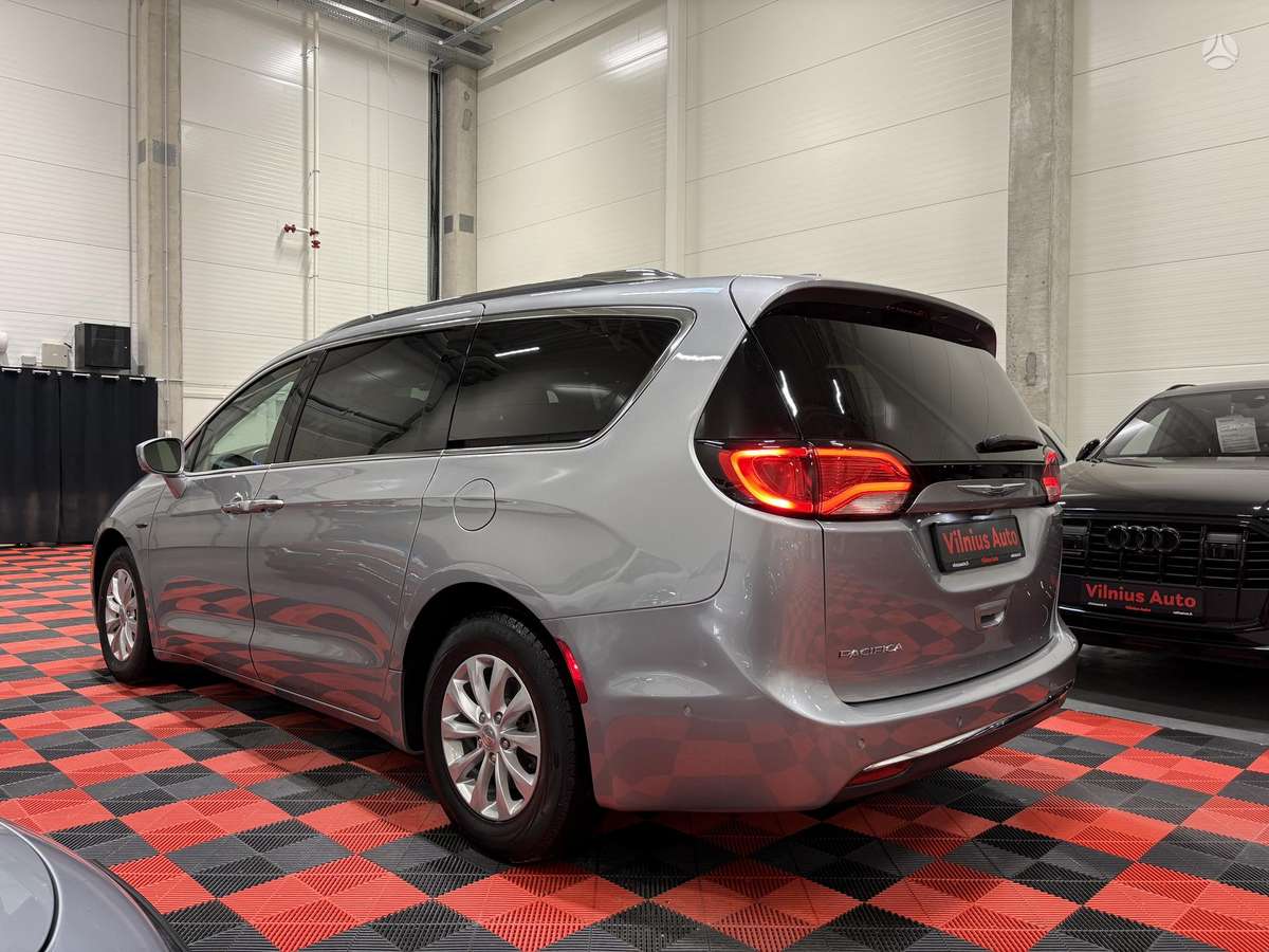 Chrysler Pacifica, 3.6 l., Минивэн