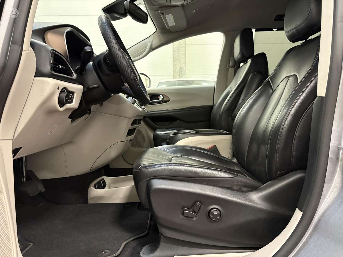 Chrysler Pacifica, 3.6 l., Минивэн