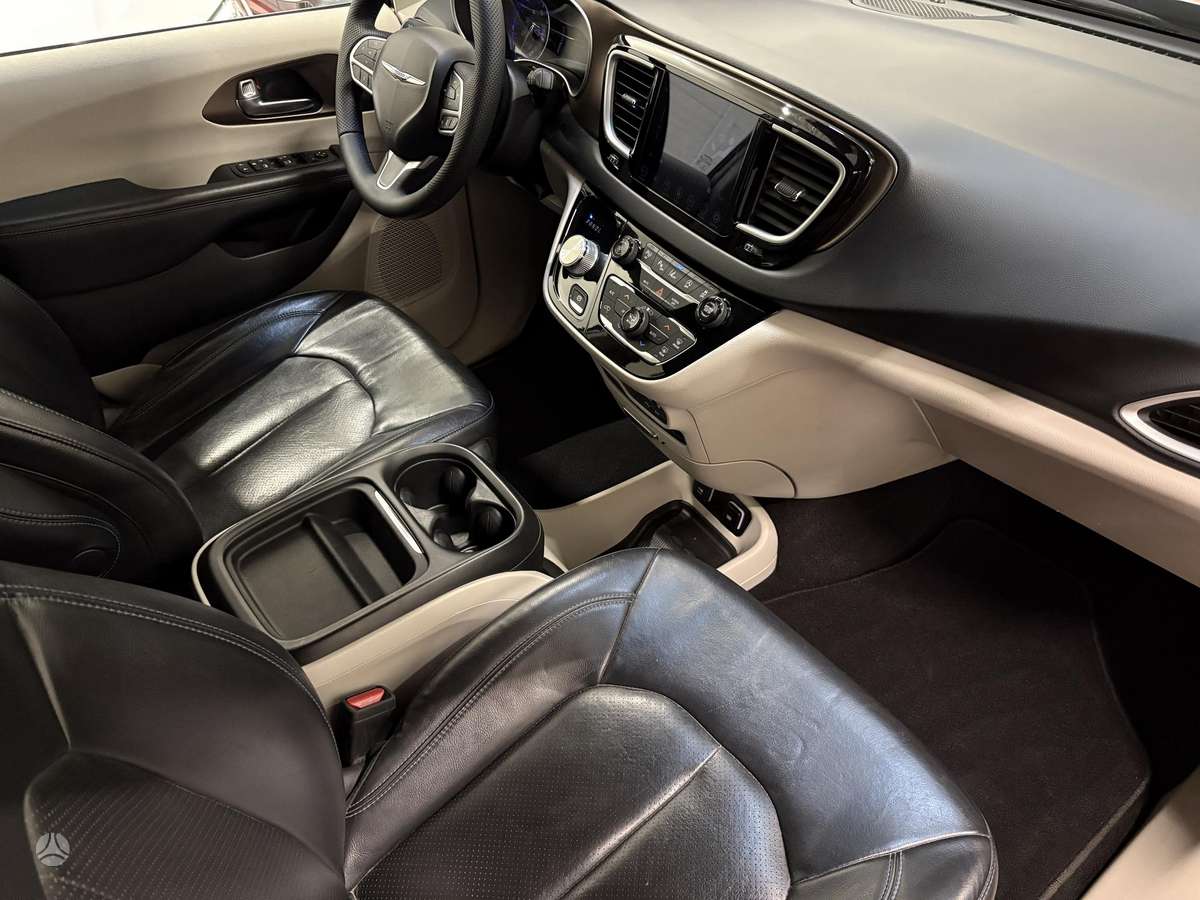 Chrysler Pacifica, 3.6 l., Минивэн