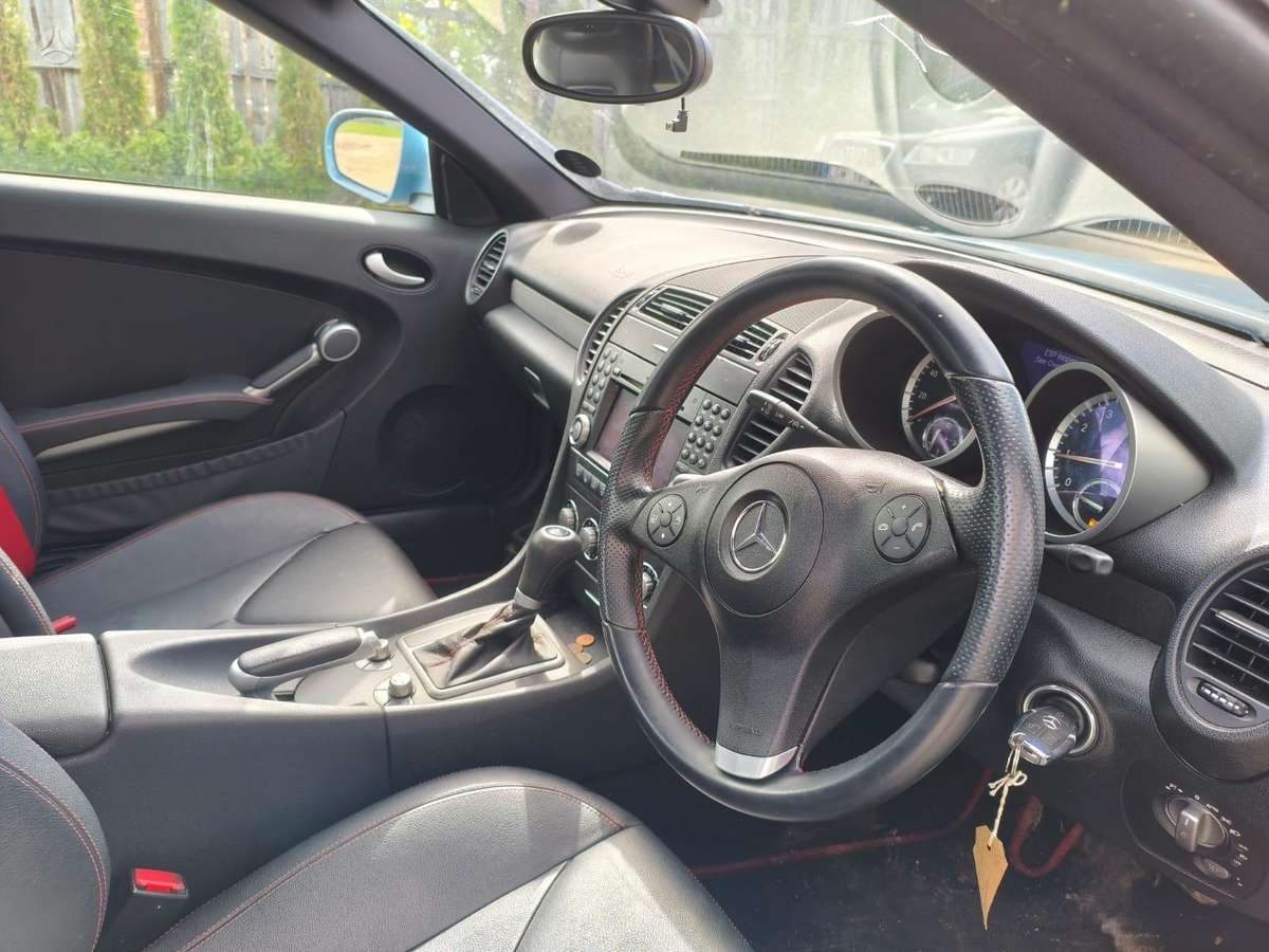 Mercedes-Benz SLK200 по частям