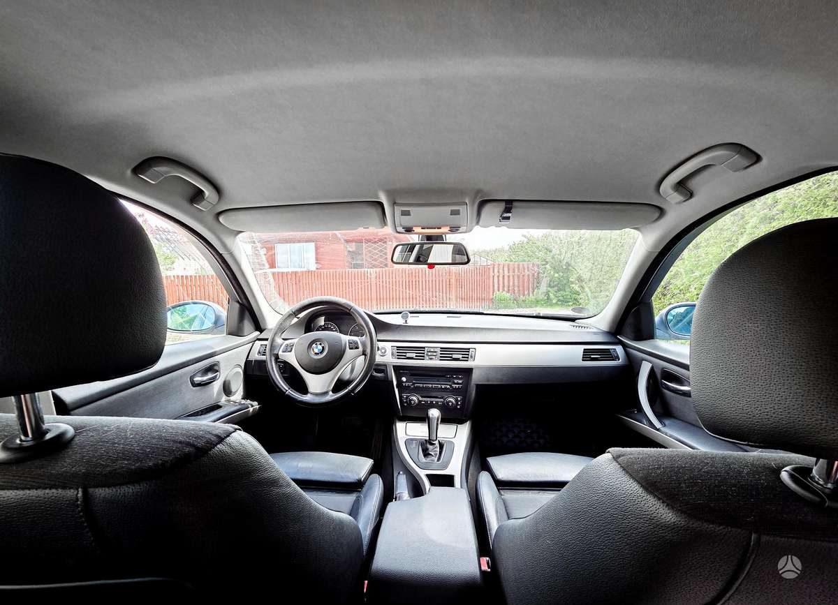 BMW 330, 3.0 l., Седан