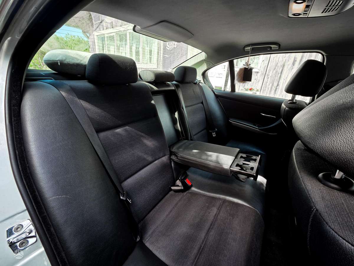 BMW 330, 3.0 l., Седан