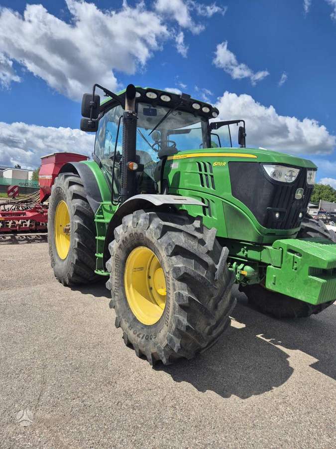 John Deere 6210R, тракторы