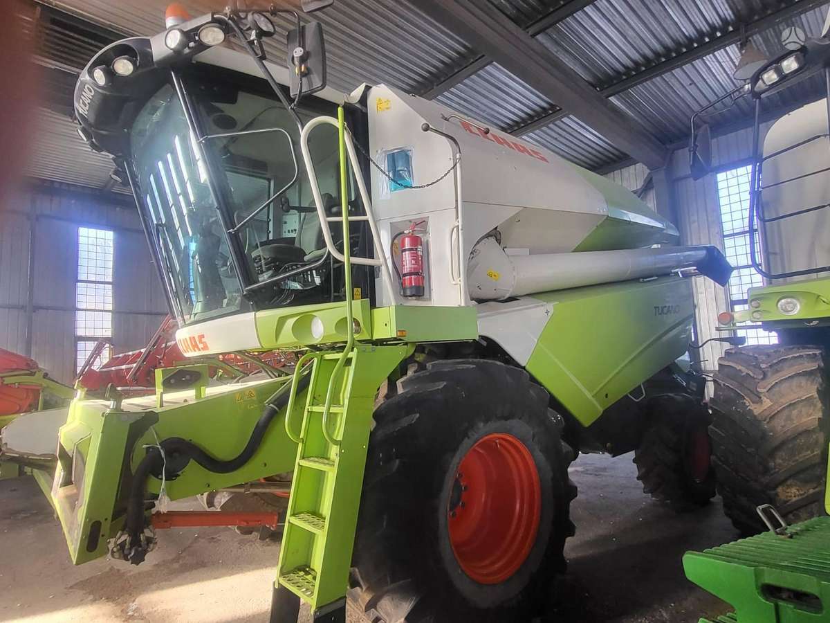 Claas Tucano 320, комбайны