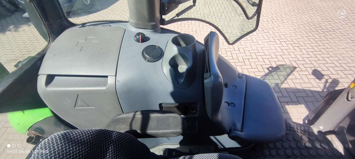 Deutz Agrotron 100, tractors