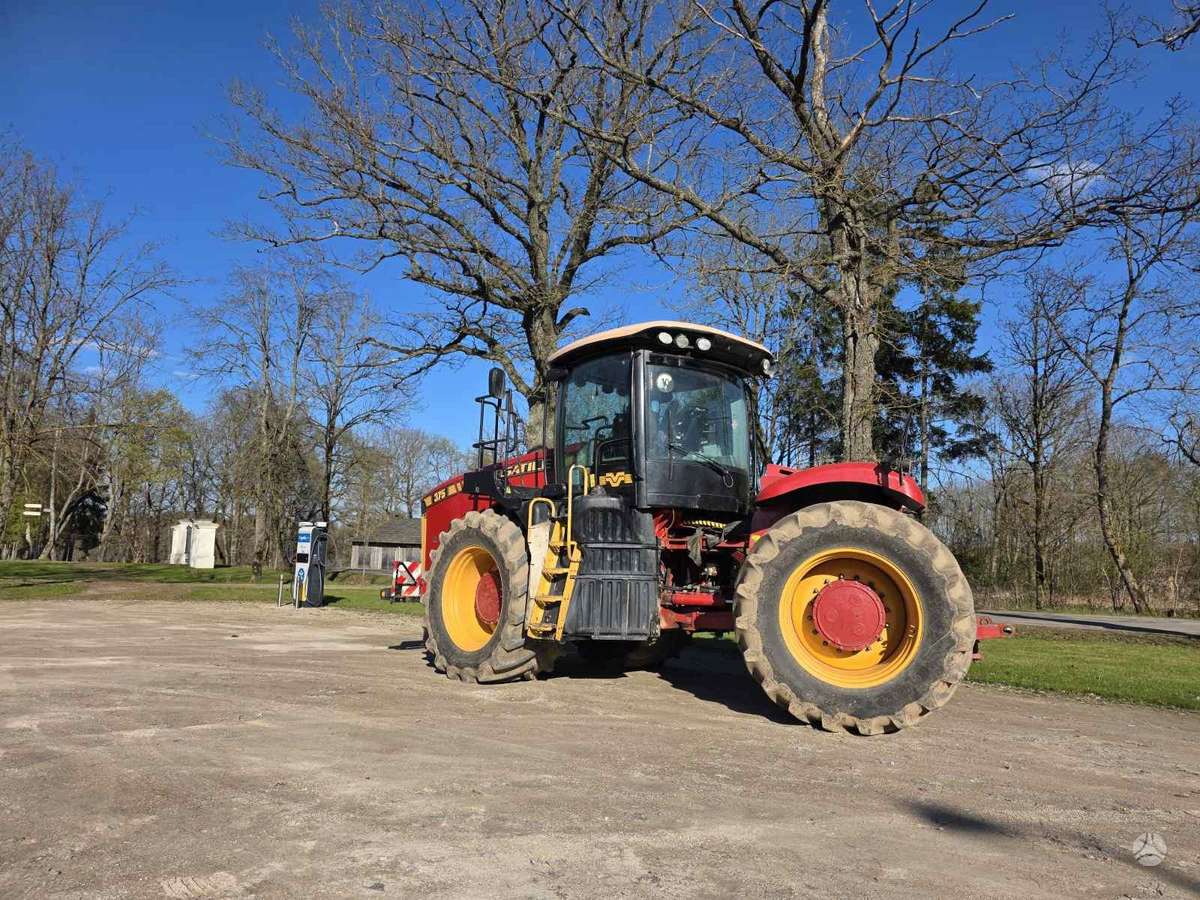 VERSATILE 375, traktori
