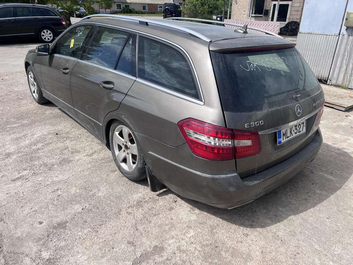 Mercedes-Benz E300 rezerves daļās