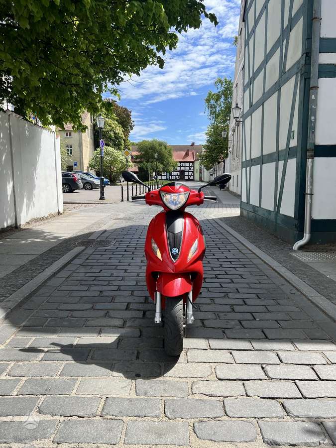 Piaggio Fly 49cc, scooters / mopeds