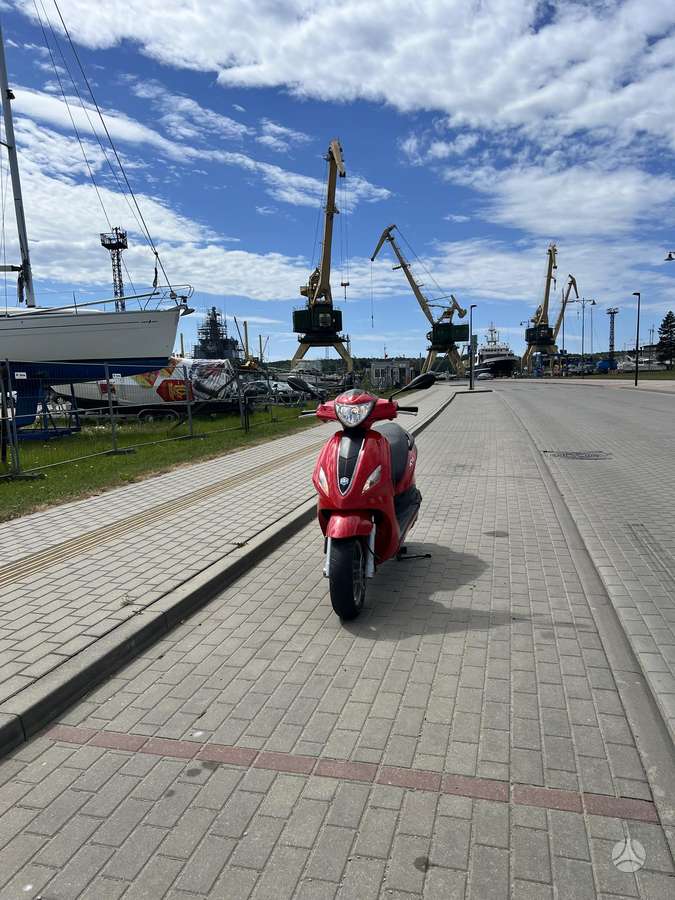 Piaggio Fly 49cc, scooters / mopeds