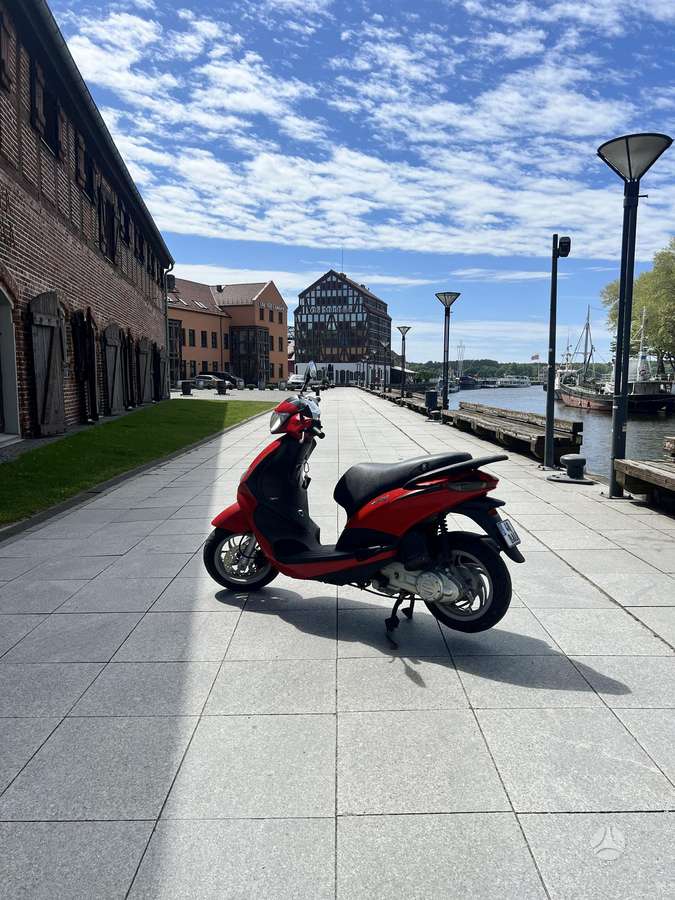 Piaggio Fly 49cc, мотороллеры / мопеды