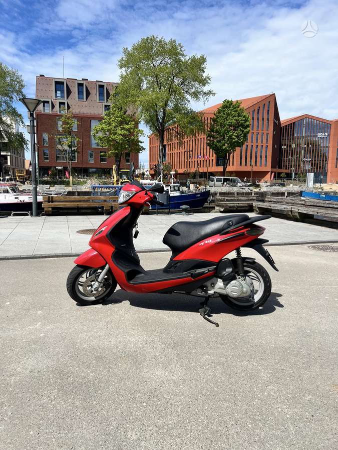 Piaggio Fly 49cc, мотороллеры / мопеды