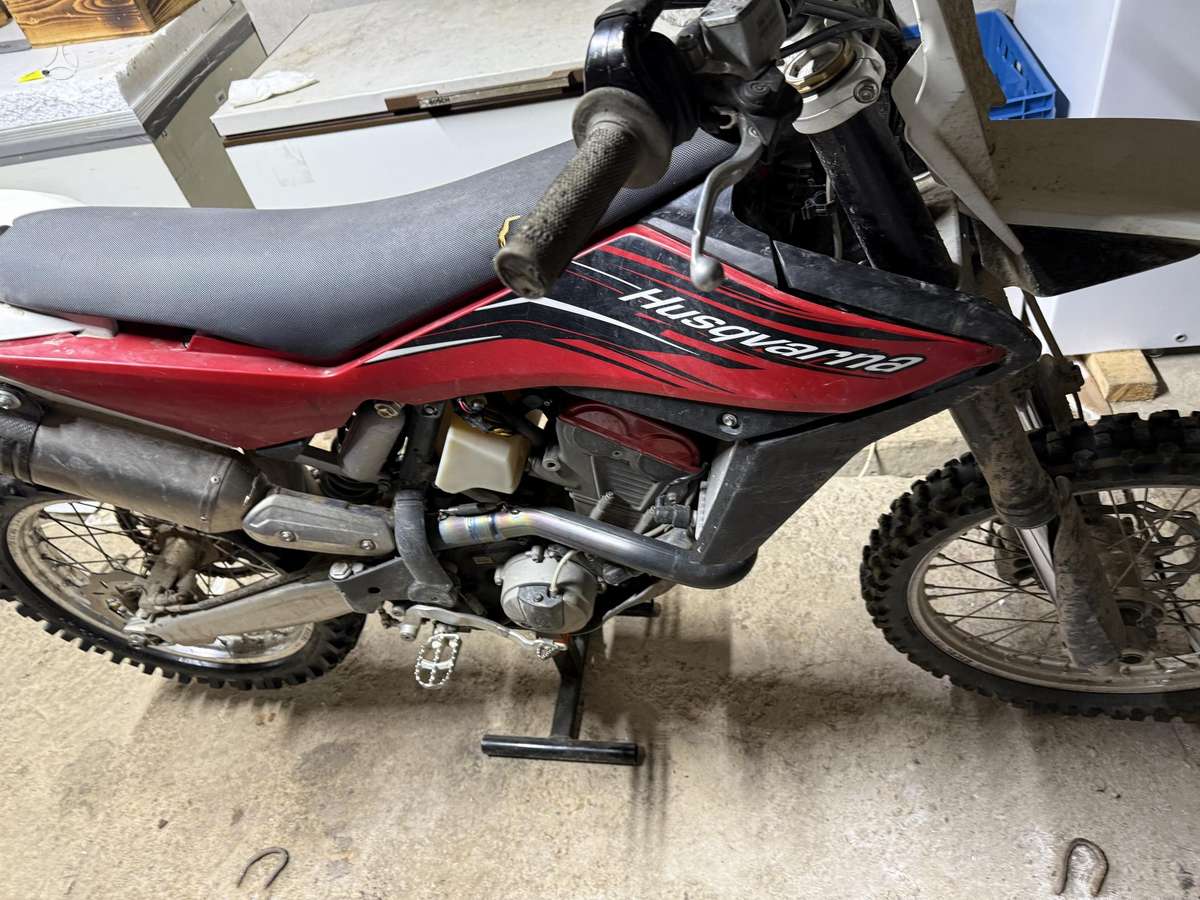 Husqvarna TC 449cc, krosiniai