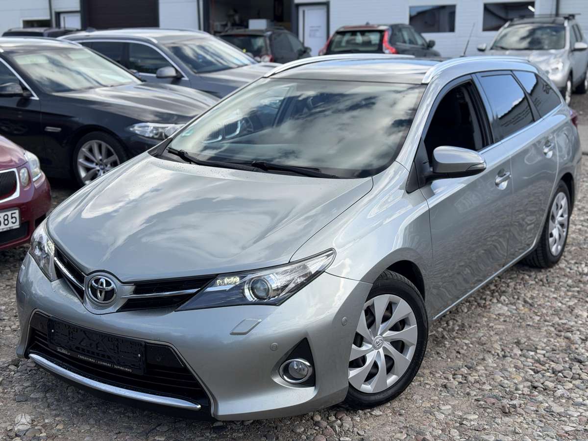 Toyota Auris, 2.0 l., Универсал