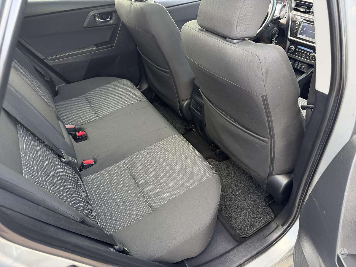Toyota Auris, 2.0 l., Универсал