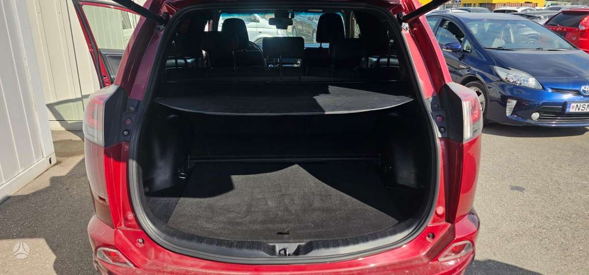Toyota RAV4 - 6