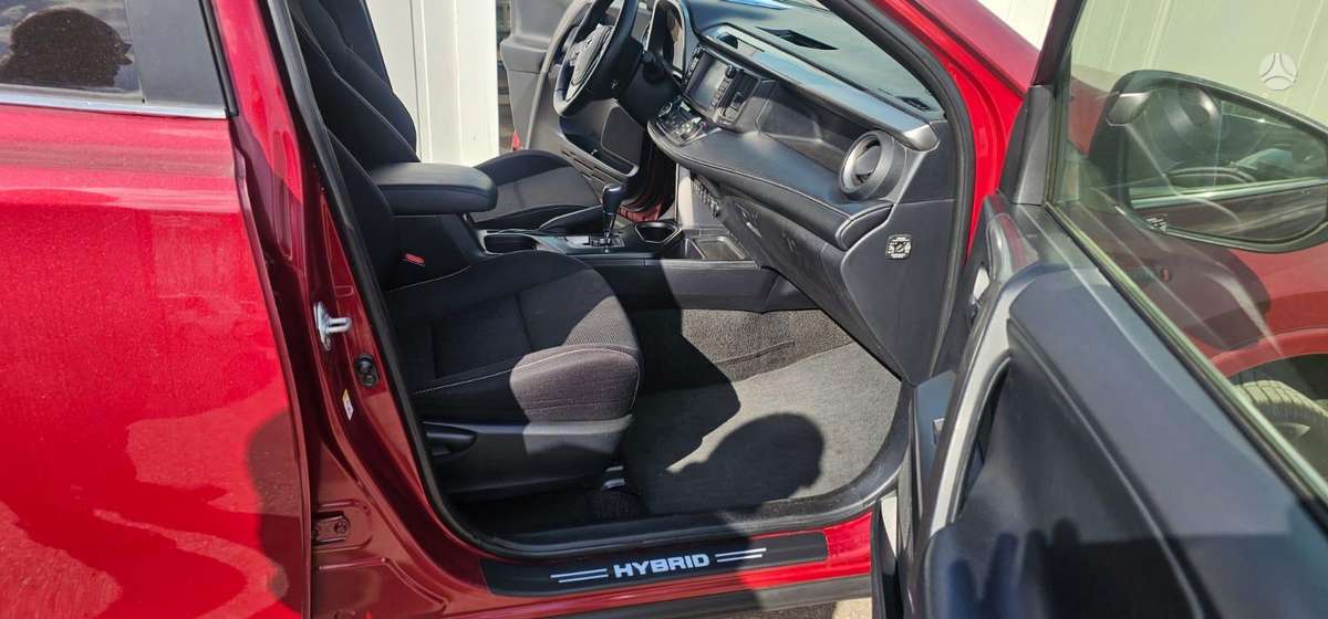 Toyota RAV4 - 7