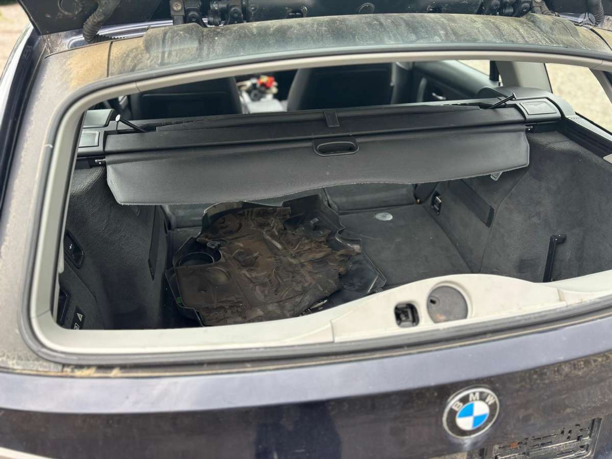 BMW 320 37068366700