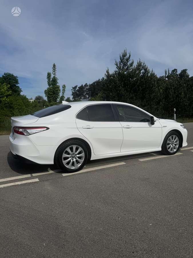 Toyota Camry - 6