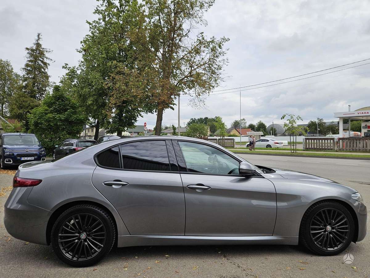 Alfa Romeo Giulia, 2.1 l., Седан