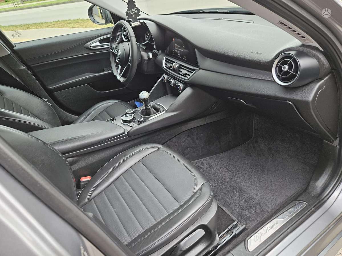 Alfa Romeo Giulia, 2.1 l., Седан