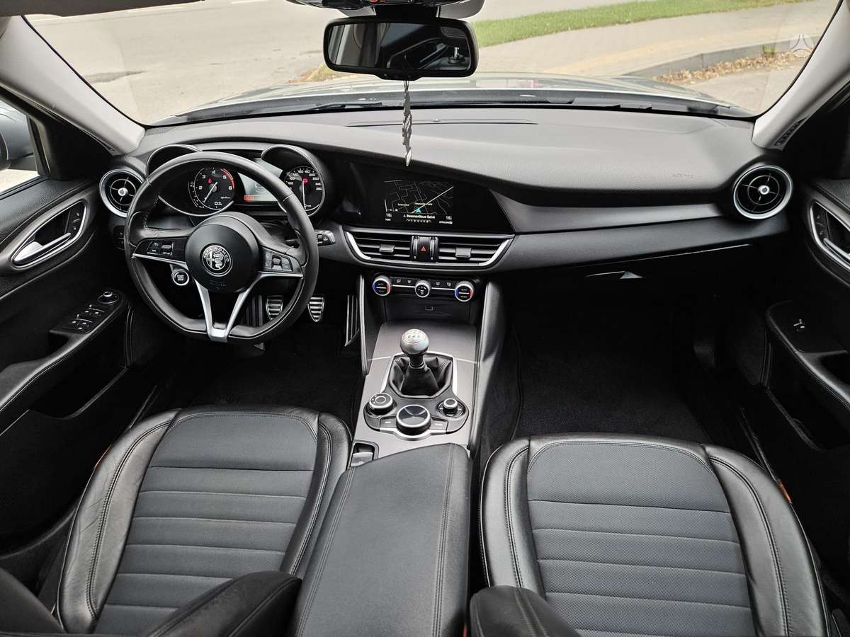 Alfa Romeo Giulia, 2.1 l., Седан