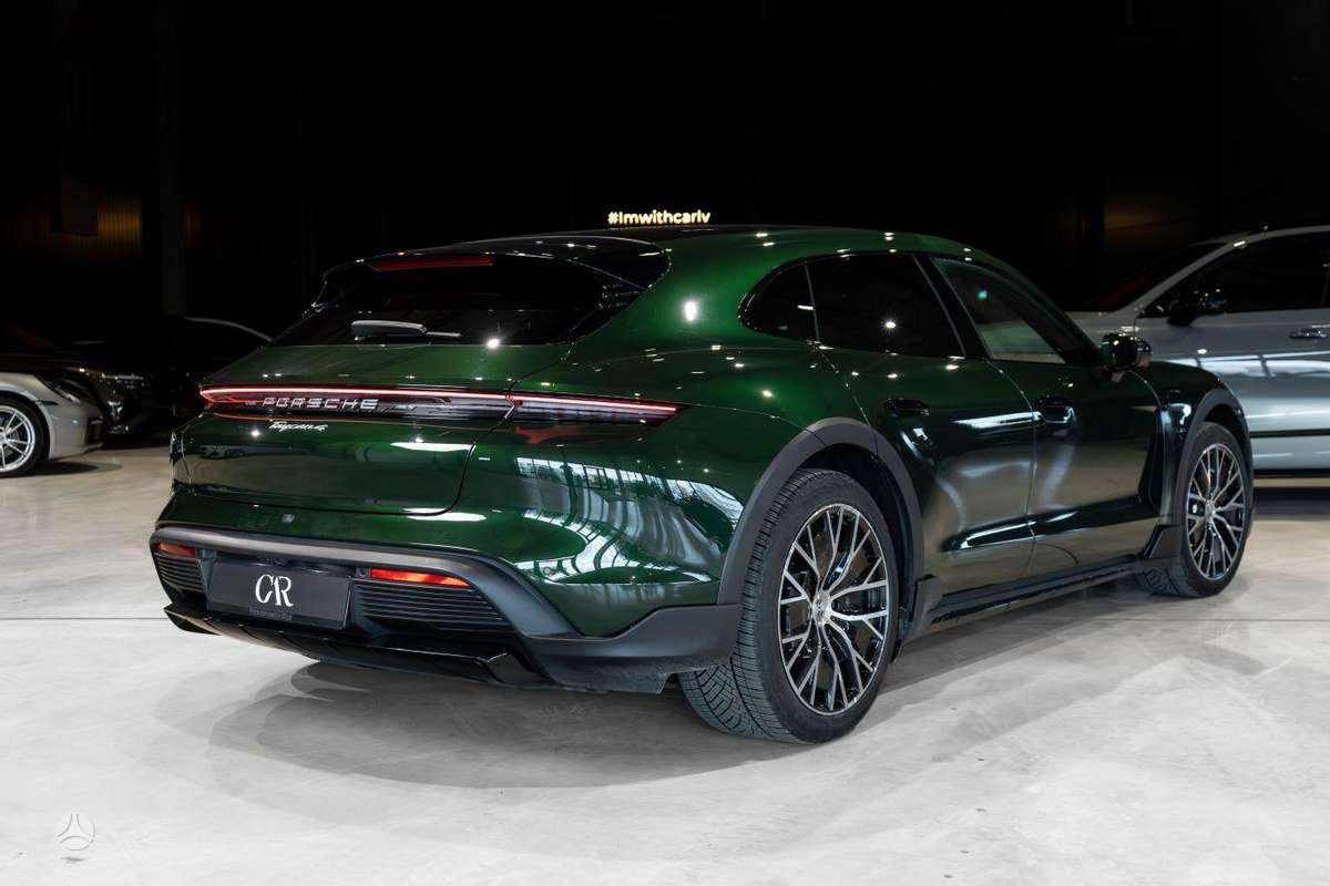 Porsche Taycan - 4