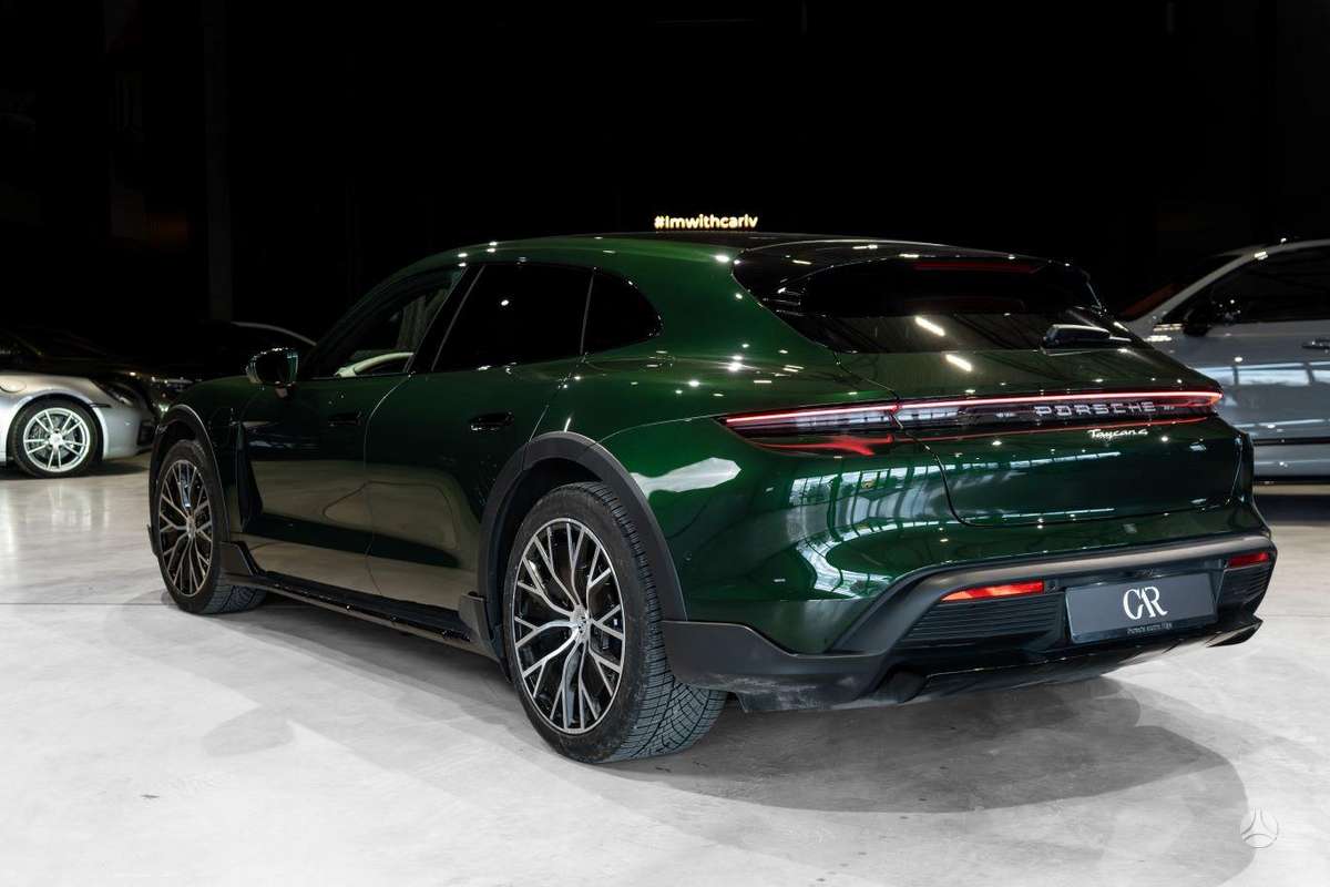 Porsche Taycan - 6