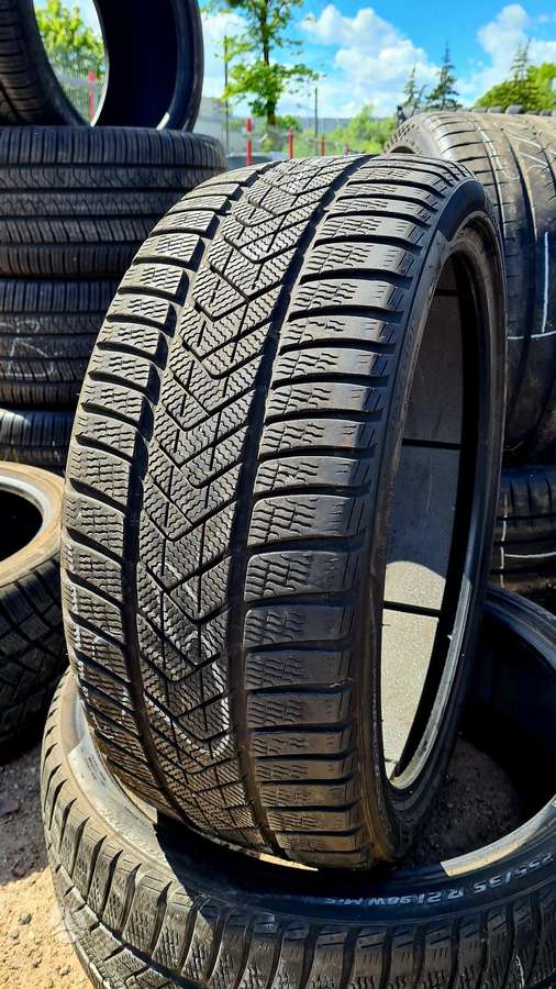 Pirelli SottoZero 3, winter 255/35 R21