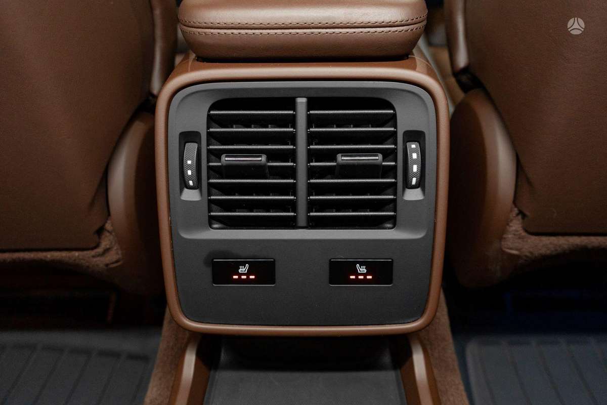 Porsche Taycan - 12