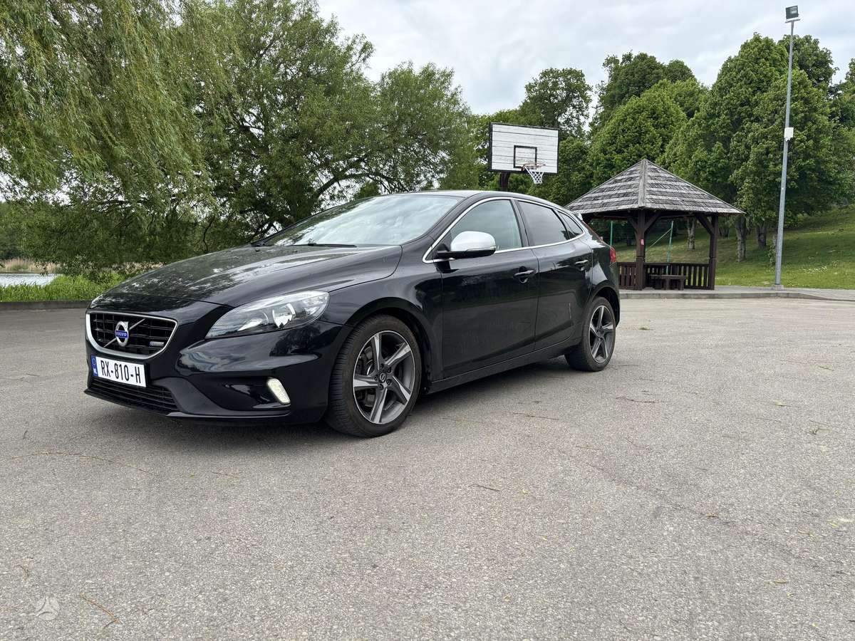 Volvo V40, 2.0 l., Хэтчбек