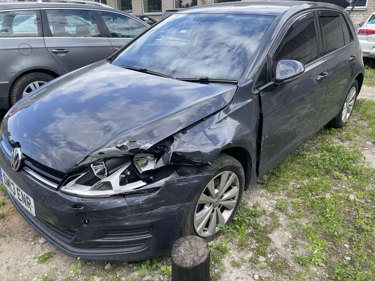 Volkswagen Golf rezerves daļās