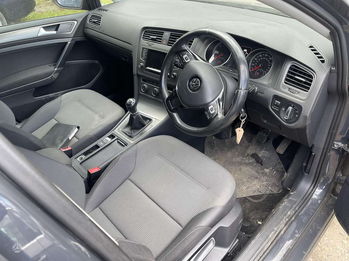 Volkswagen Golf rezerves daļās