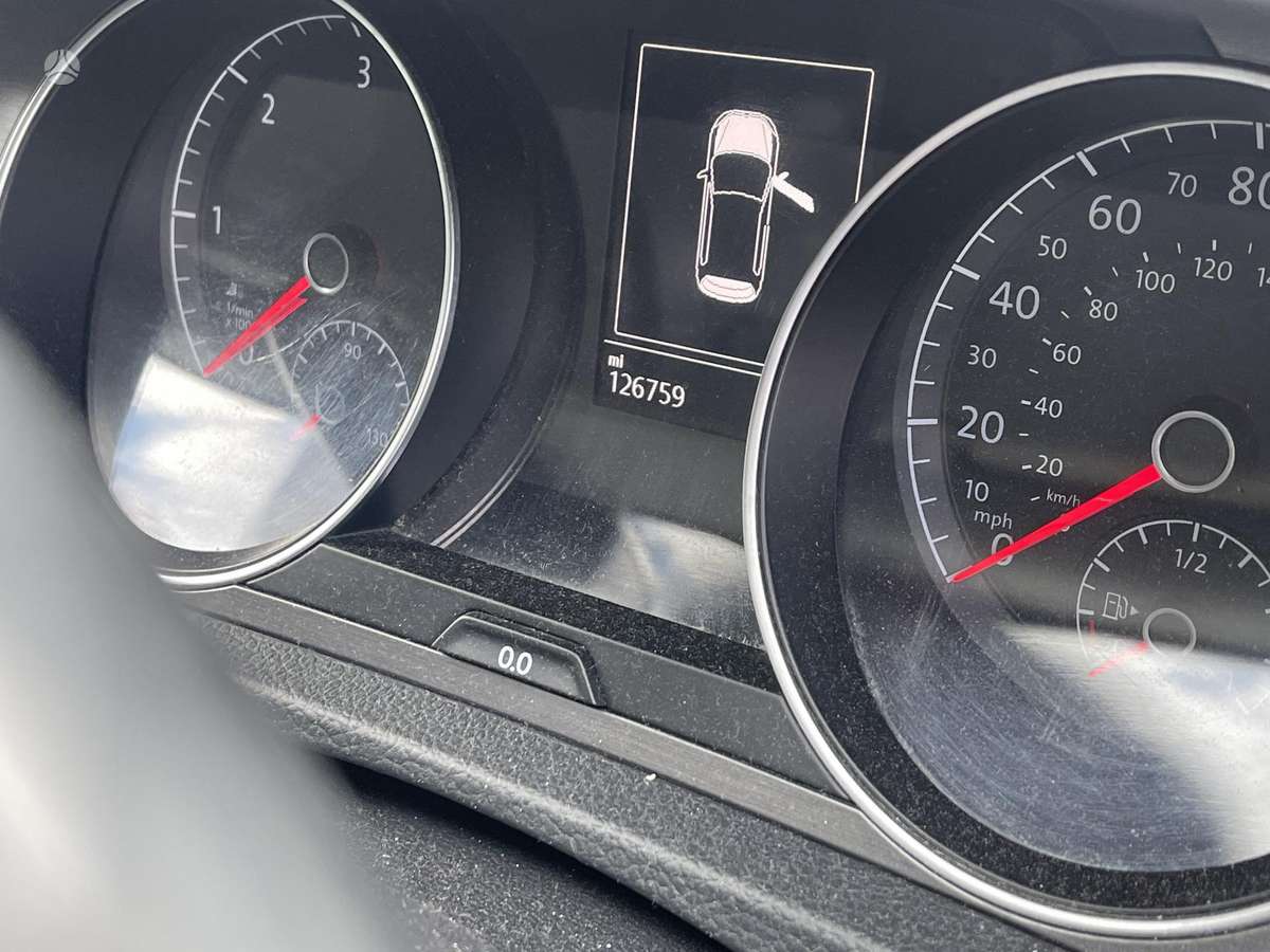 Volkswagen Golf rezerves daļās