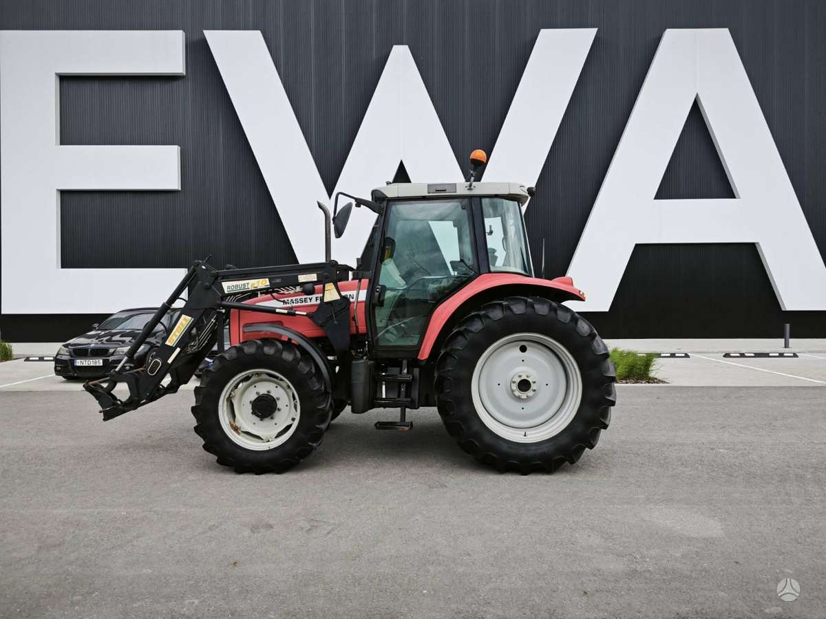 Massey Ferguson 5455, traktoriai