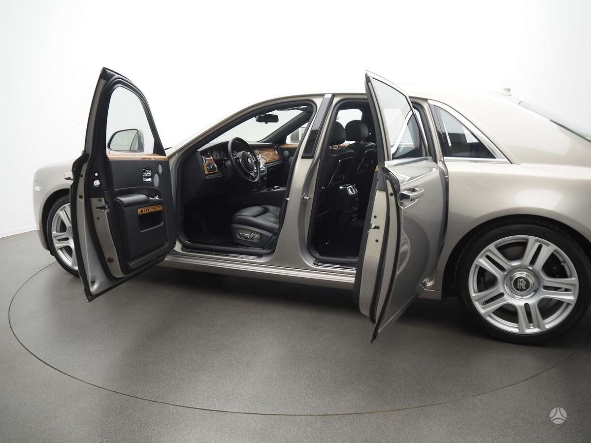Rolls-Royce Ghost, 6.6 l., sedanas