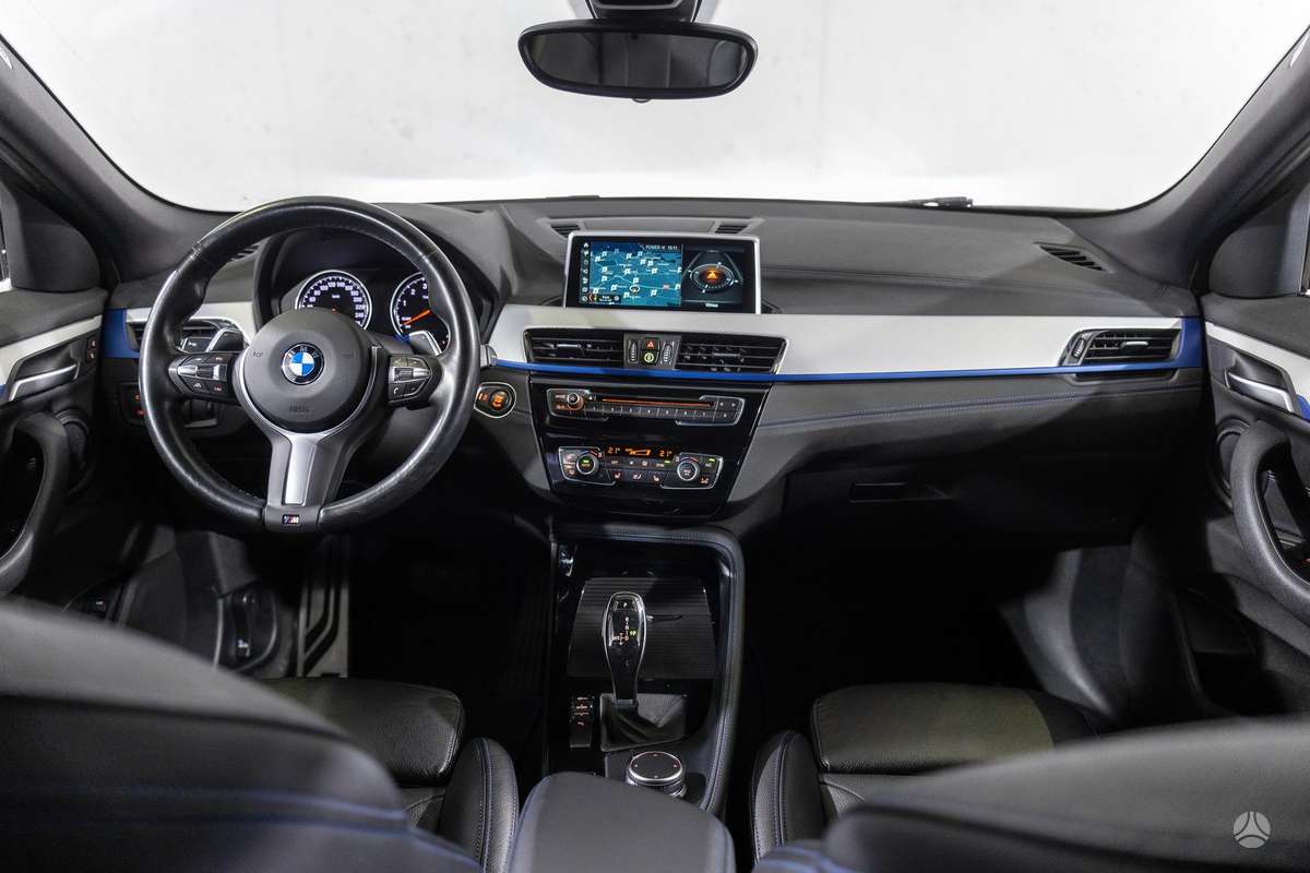 BMW X2, 2.0 l., off-road / crossover