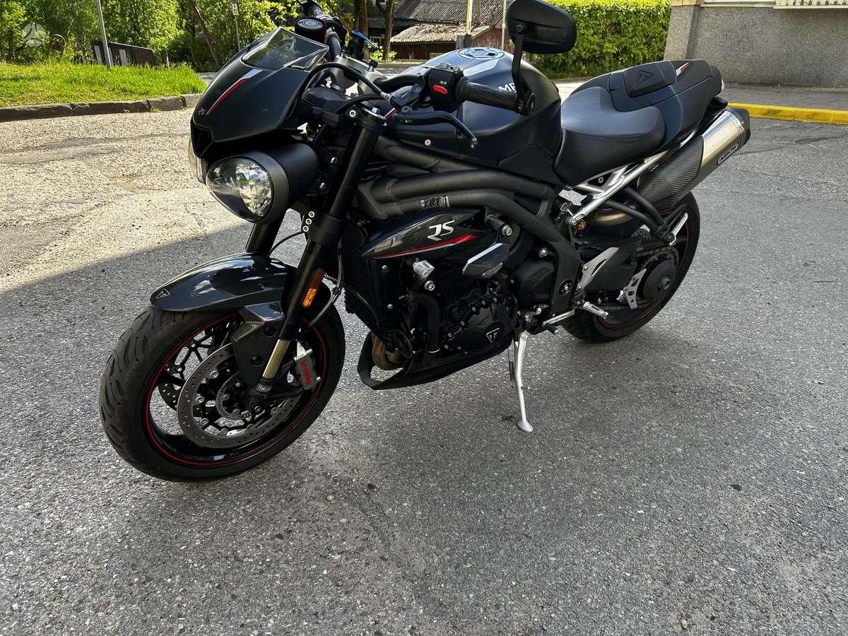 Triumph Speed Triple 1050cc, street / classic
