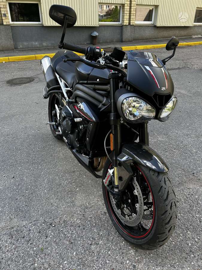 Triumph Speed Triple 1050cc, street / classic