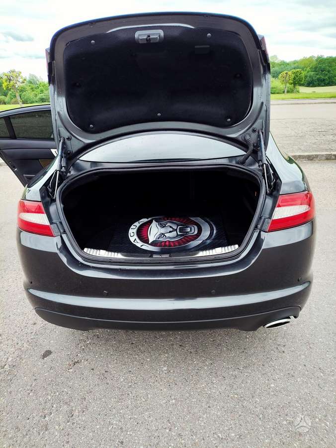 Jaguar XF, 2.2 l., Седан