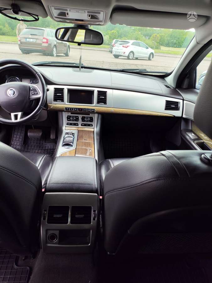 Jaguar XF, 2.2 l., Седан
