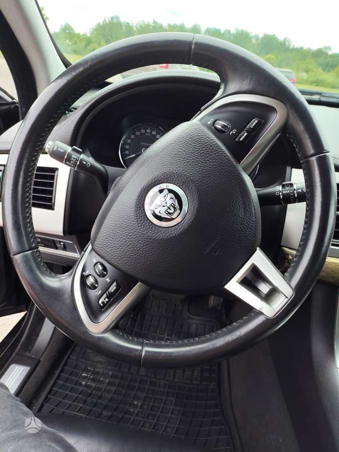 Jaguar XF, 2.2 l., Седан