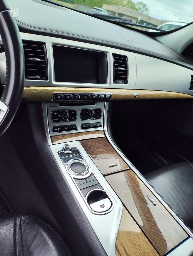 Jaguar XF, 2.2 l., Седан